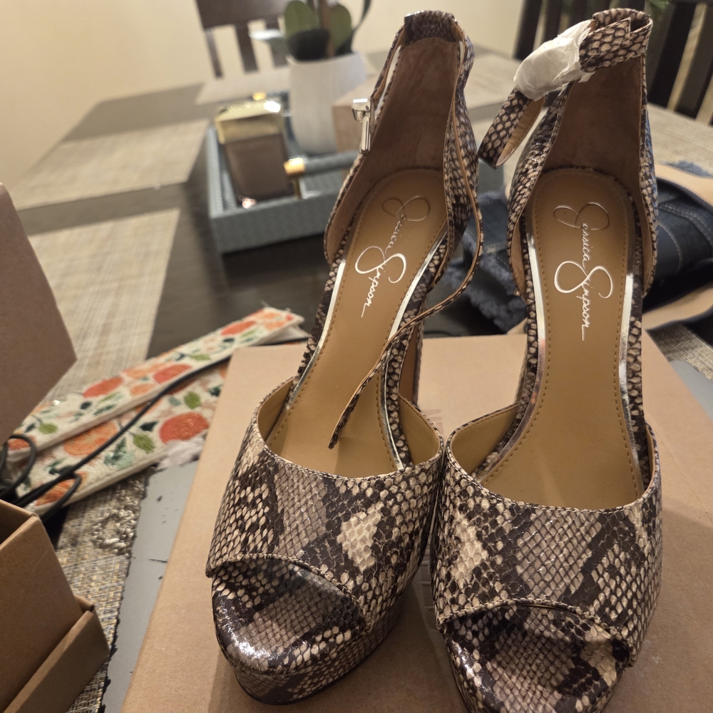 Jessica Simpson Women's Snakeskin Heels